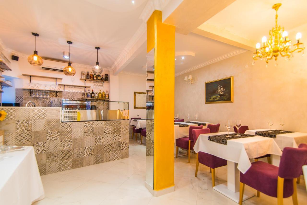Bella Natka Bed And Breakfast Ровинь Экстерьер фото