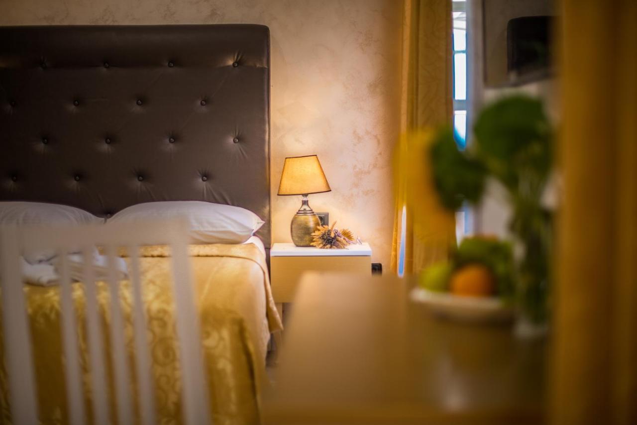 Bella Natka Bed And Breakfast Ровинь Экстерьер фото